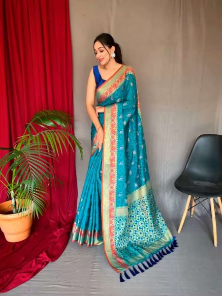 Premium Silk Screen Printed Multi Color Patola Silk Saree for Parties Manufacturers  in Delhi