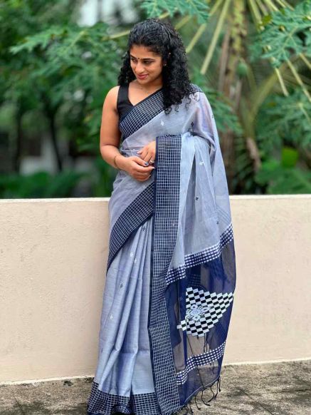 Traditional Blue Cotton Bengali Saree Elegant Weaving Border Pattern from India Manufacturers  in Delhi