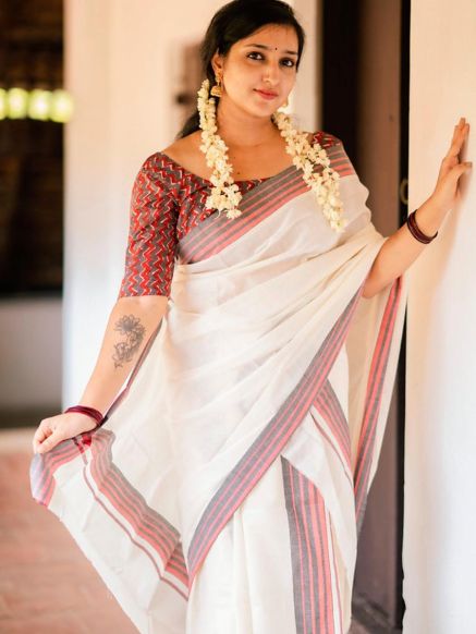 Traditional White Cotton Mundum Neriyathum Saree with Settu Mund Design and Colored Border Manufacturers  in Delhi