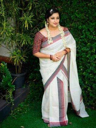 Traditional White Cotton Mundum Neriyathum Saree with Settu Mund Design and Colored Border Manufacturers in Madhya Pradesh